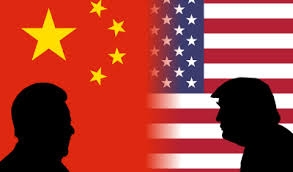 ماذا بعد ! دبلوماسيون أمريكيون يغادرون مقر قنصلية بلادهم في مدينة شينغدو الصينية