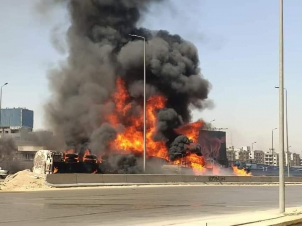 شاهد..حريق هائل يندلع في العاصمة المصرية القاهرة "صور"