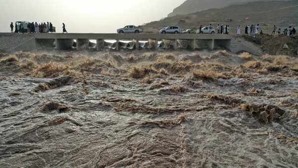 الأمطار والسيول تغرق اليمن.. ووفاة 172 شخصاً "صور"