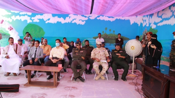 المحافظ البحسني يفتتح مدرسة "دلة حضرموت" لتعليم القيادة النسائية
