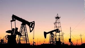 سلطات شبوة تعلن استئناف العمل في أحد القطاعات النفطية