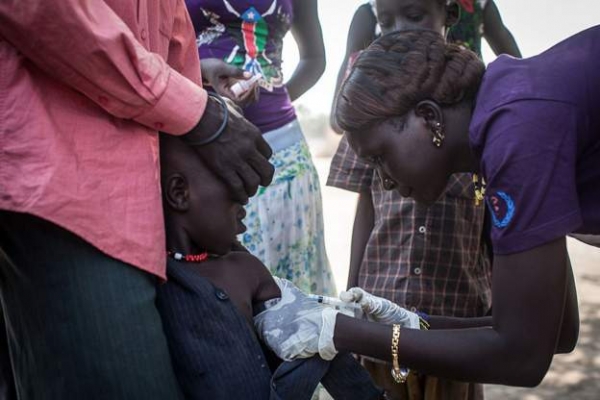 منظمة الصحة العالمية تعلن أفريقيا قارة خالية من مرض شلل الأطفال