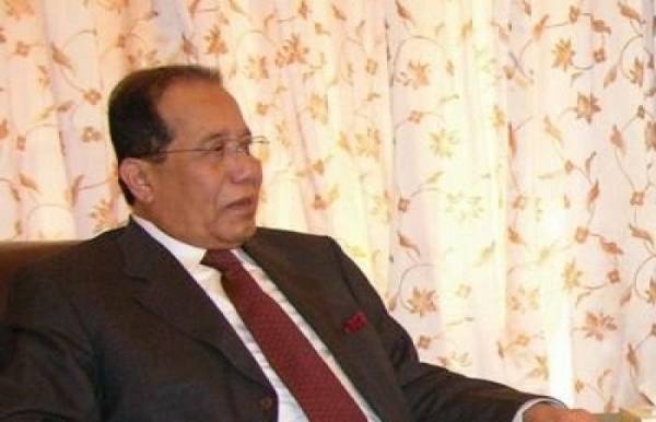 عن عمر ناهز 74 عاماً.. وفاة رئيس الوزراء اليمني الأسبق "باجمال"
