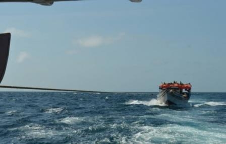 إنقاذ سفينة ركاب قبالة السواحل العمانية بعد إن ظلت وجهتها الى "سقطرى"