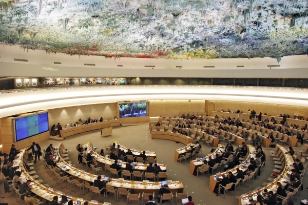 مجلس حقوق الانسان تمدد ولاية فريق الخبراء الأممي في اليمن عاماً إضافياً