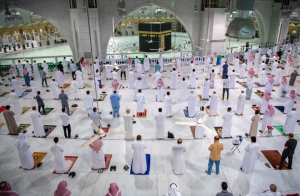عودة الصلاة بالمسجد الحرام بعد 7 أشهر من الإغلاق