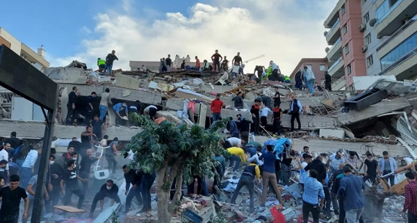 الحكومة تتضامن مع تركيا وضحايا زلزال أزمير