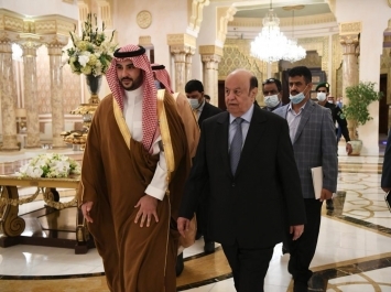 الرئيس هادي يبلغ بن سلمان رفضه المضي نحو إعلان الحكومة قبل تنفيذ الشق العسكري من اتفاق الرياض