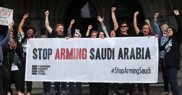 صحيفة بريطانية: لندن تساعد اليمن وتبيع أسلحة لمن يقصفونه
