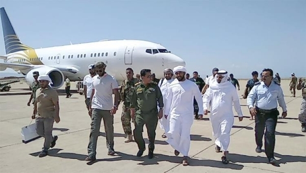 مصدر حكومي: وصول 40 ضابط إماراتي وخبير أجنبي إلى سقطرى وعمليات شراء واسعة للأراضي والمنازل