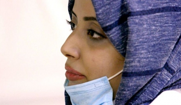 فيروس كورونا: طبيبة يمنية تروي قصة مستشفى هجره المرضى بسبب رسالة كاذبة