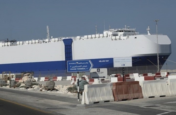 سفينة "إسرائيلية" ترسو بدبي واتهامات لإيران باستهدافها