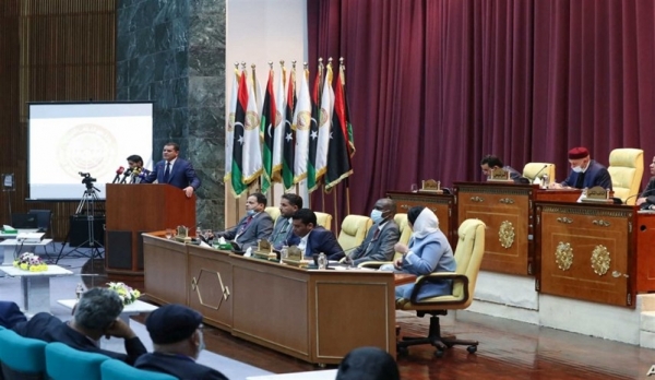الحكومة الليبية تؤدي اليمين الدستورية أمام البرلمان