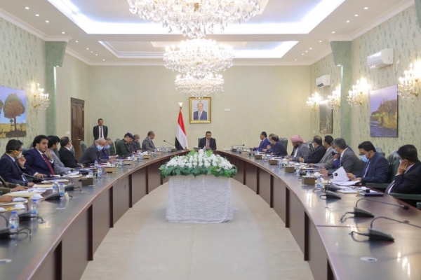 مجلس الوزراء ينفي مغادرة وزراء الحكومة العاصمة عدن