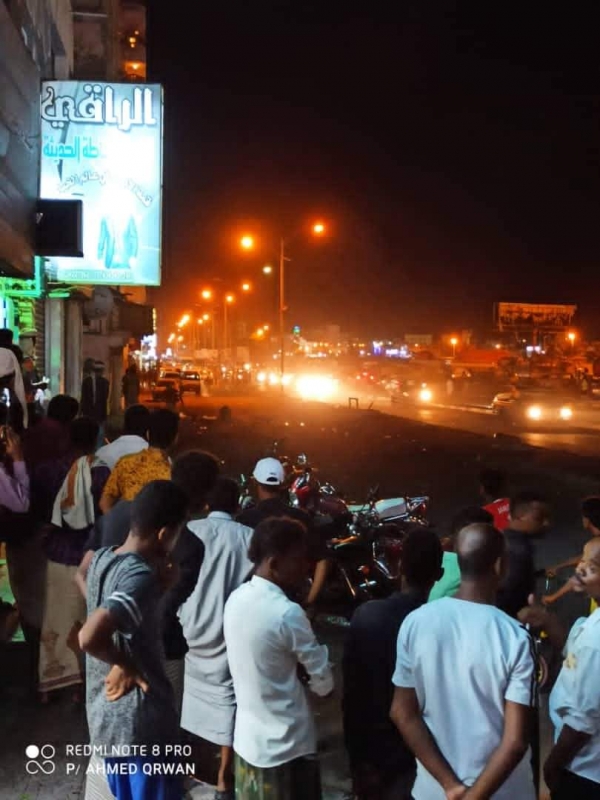 إصابة ثلاثة مواطنين خلال تظاهرة احتجاجية برصاص قوات الأمن في المكلا