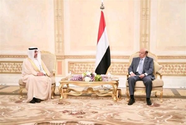 الرئيس هادي يلتقي وزير الخارجية الكويتية في الرياض