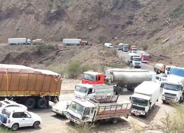 الصليب الأحمر يُشرف على اتفاق جديد بين الحكومة والحوثيين لإعادة فتح طريق (الضالع ـ إب)