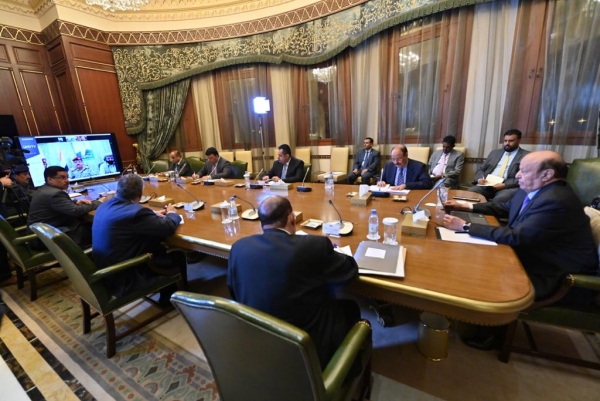 الرئيس هادي يترأس اجتماع نادر لمجلس الدفاع الوطني