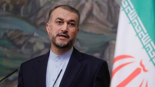 وزير الخارجية الإيراني يبدأ زيارة رسمية إلى سلطنة عمان