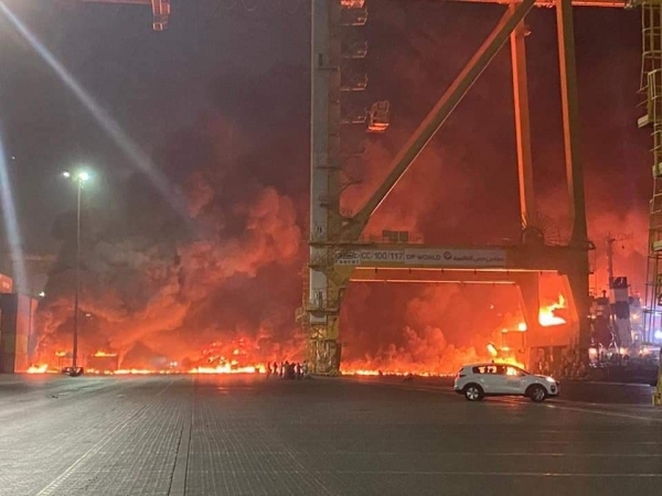 دبي.. السيطرة على حريق اندلع في منطقة "جبل علي"