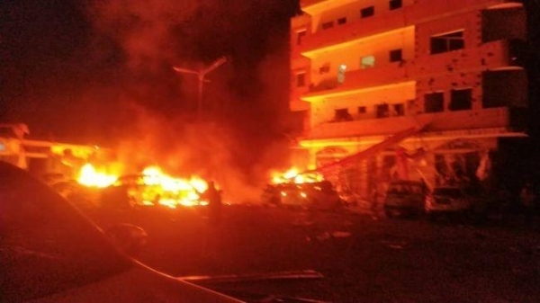 مسؤول حكومي: ارتفاع حصيلة تفجير مطار عدن إلى 12 قتيلا 