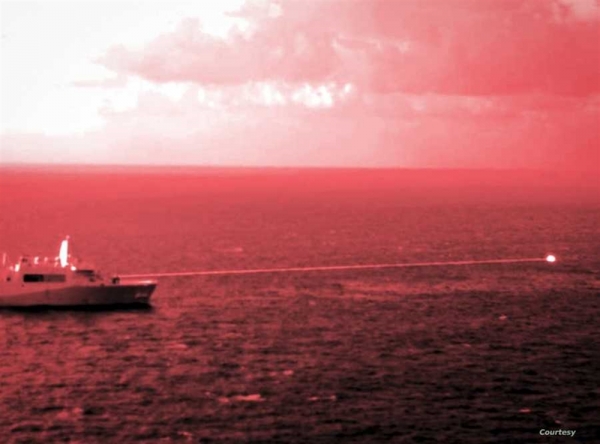 البحرية الأميركية تعلن عن اختبار سلاح ليزر في خليج عدن