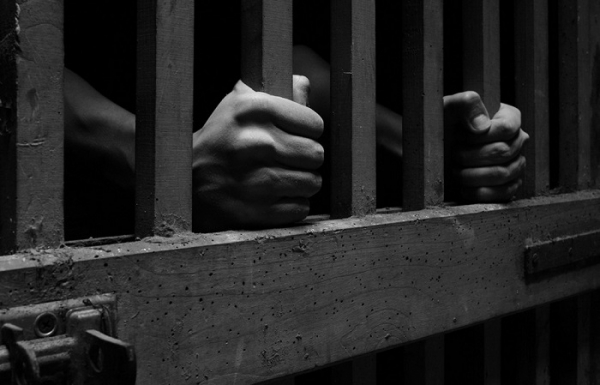 منظمة سام: الامارات بنت 23 سجناً في عدن ومليشياتها تواصل الاعتقالات في صفوف المدنيين