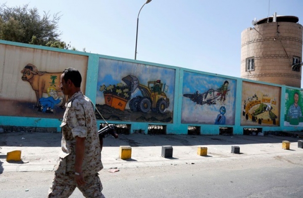 مجلة أمريكية: اليمن يعيش "حربا افتراضية" موازية للصراع على الأرض