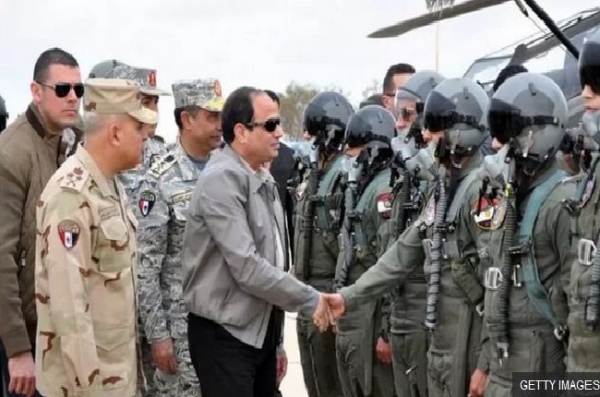 صحيفة: خبراء عسكريون مصريون يصلون اليمن