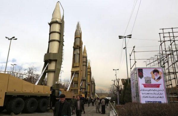 مسؤول إيراني: سنكون من أكبر مصدري الأسلحة عند إلغاء العقوبات
