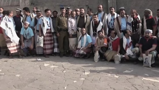 جماعة الحوثي تعلن نجاح صفقة تبادل أسرى مع القوات الحكومية