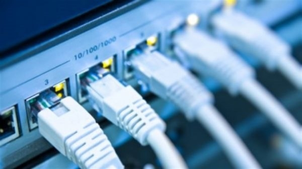انقطاع خدمة الانترنت في أربع محافظات يمنية