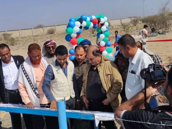 محافظ الضالع يفتتح مشروعًا للمياه بالمحافظة بدعم كويتي