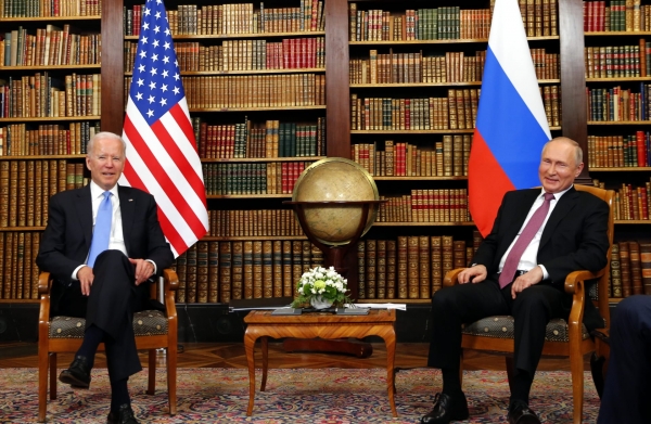 البيت الأبيض: بايدن يقبل لقاء بوتين إذا تجنب غزو أوكرانيا