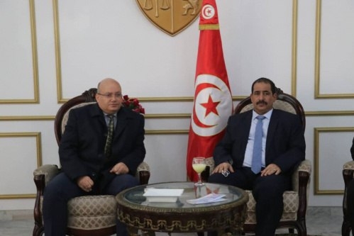 اللواء حيدان يصل تونس للمشاركة في القمة الـ39 لمجلس وزراء الداخلية العرب