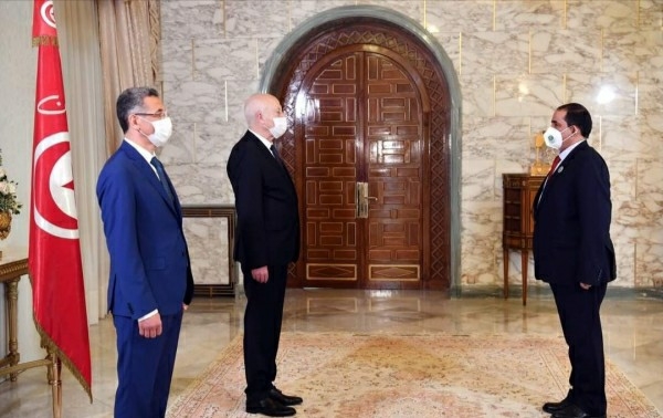الرئيس التونسي يستقبل وزير الداخلية اليمني إبراهيم حيدان