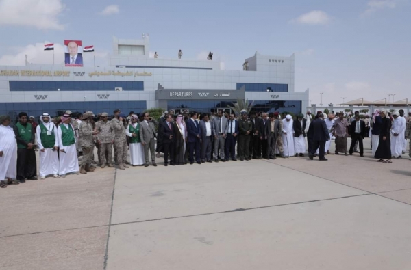 مسؤول محلي بالمهرة يكشف مزاعم استئناف نشاط مطار الغيضة الذي تحتله القوات السعودية.. ماذا قال؟