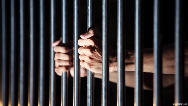 مركز حقوقي يدعو لإفراج كلي عن الأسرى والمعتقلين بمناسبة شهر رمضان