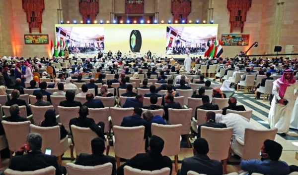 سياسي عُماني يكشف عن دور للسلطنة في مشاورات الرياض