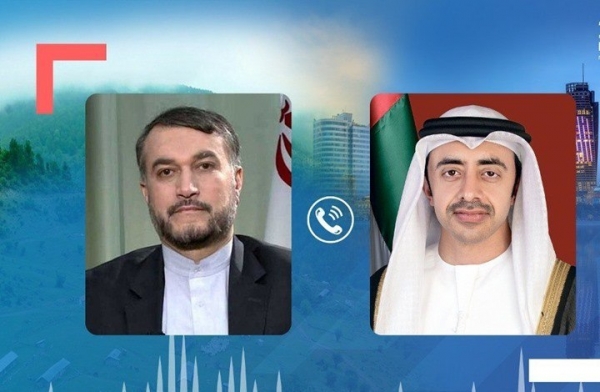 وزيرا خارجية الإمارات وإيران يبحثان تطوير العلاقات والأزمة اليمنية