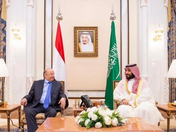 صحيفة أمريكية: السعودية وضعت الرئيس هادي تحت الإقامة الجبرية بعد أن أجبرته على "التنحي"