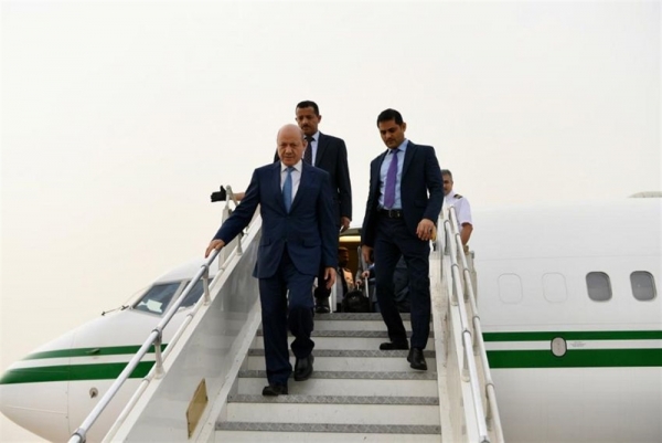 الرئيس العليمي يعود إلى عدن بعد أكثر من شهرين من مغادرتها