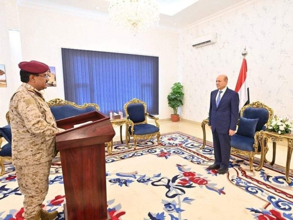 عدن.. وزراء الدفاع والنفط والكهرباء يؤدون اليمين الدستورية أمام رئيس المجلس الرئاسي