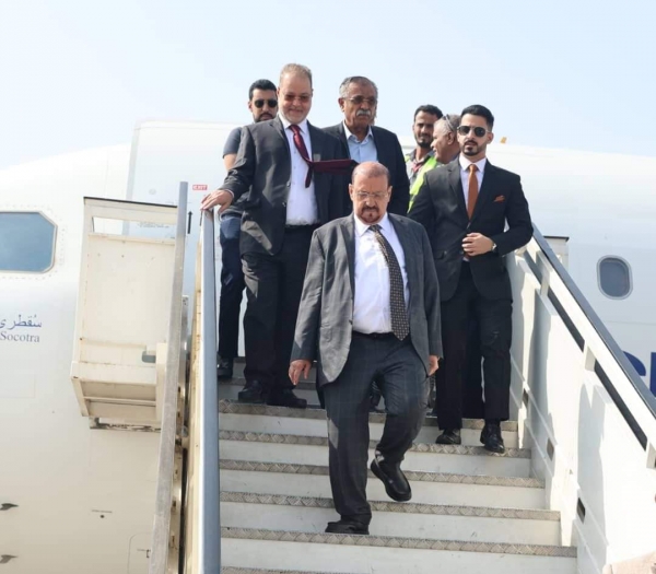رئيس مجلس النواب يعود إلى عدن بعد 3 أشهر من الغياب