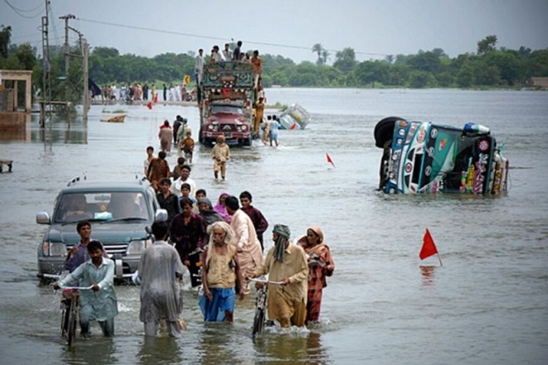 فيضانات باكستان.. وفاة 1000 شخص وتضرر نصف مساحة البلاد