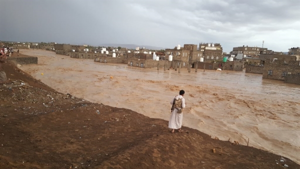 صندوق أممي: نزوح 100 ألف يمني منذ مطلع العام الجاري جراء سيول الأمطار