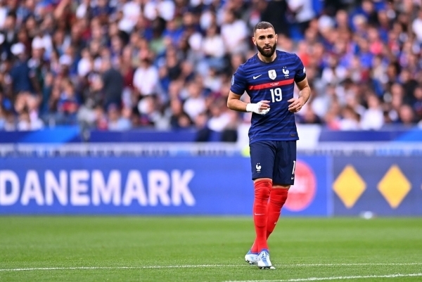 الاتحاد الفرنسي يعلن غياب كريم بنزيمة عن كأس العالم بسبب الإصابة
