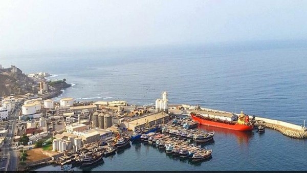 توقف تصدير مليوني برميل من النفط الخام بعد الهجوم على ميناء الضبة