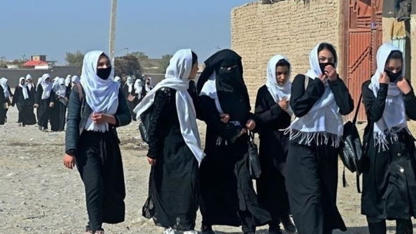انتقاد "إسلامي" لقرار طالبان منع الفتيات من التعليم الجامعي