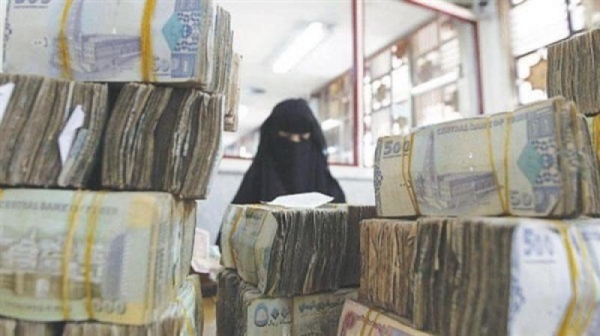 هبوط مفاجئ في أسعار صرف الدولار والسعودي بمناطق سيطرة الحوثيين